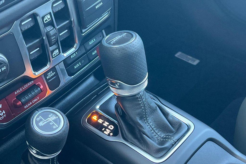 new 2025 Jeep Gladiator car, priced at $52,065