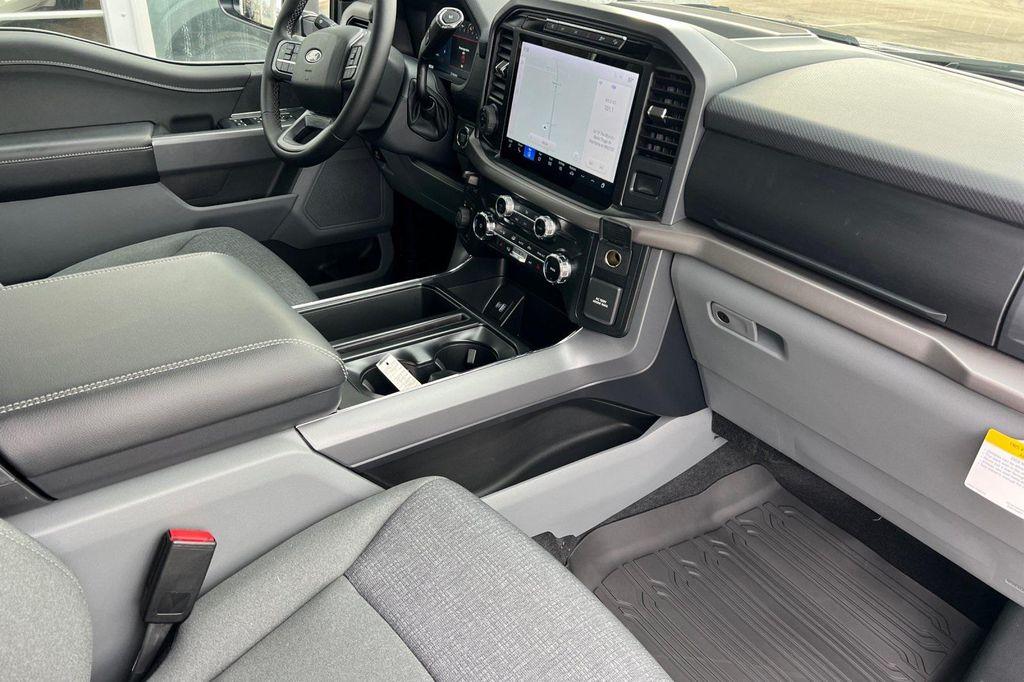 new 2024 Ford F-150 car, priced at $48,662