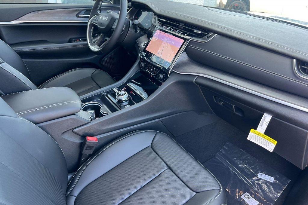 new 2025 Jeep Grand Cherokee L car, priced at $49,483