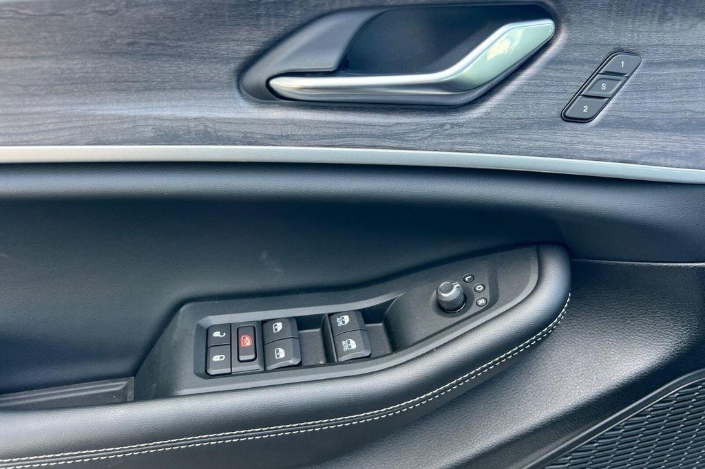 new 2025 Jeep Grand Cherokee L car, priced at $49,483