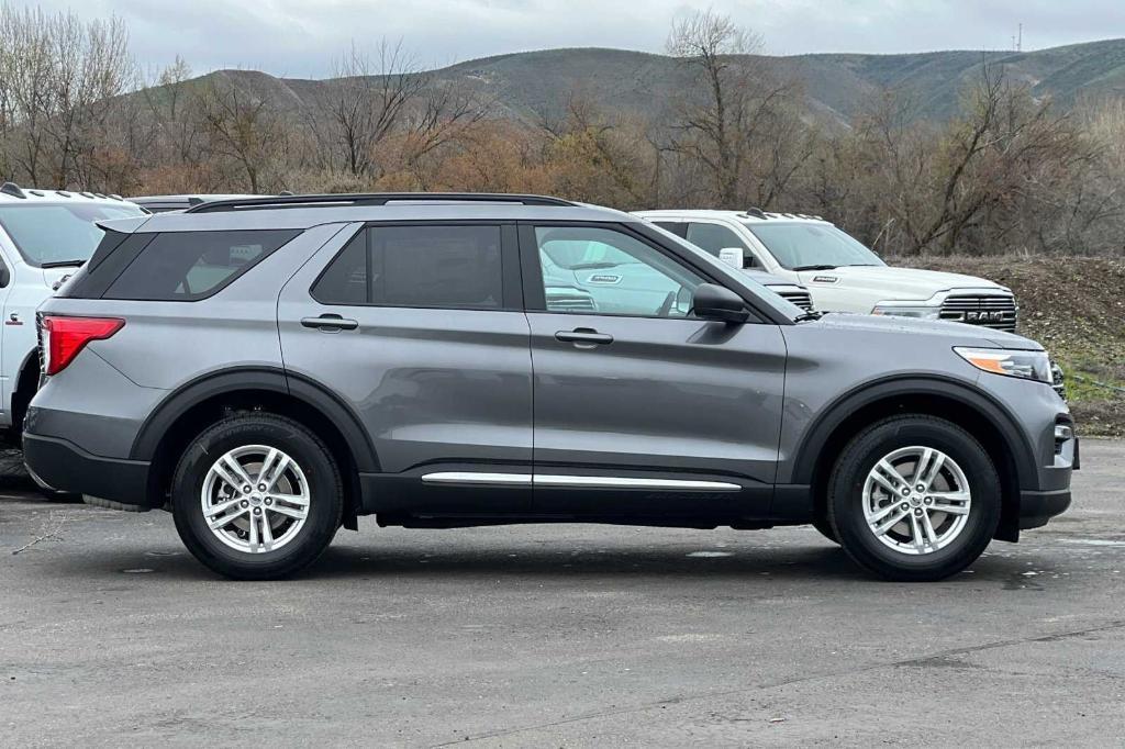 new 2024 Ford Explorer car, priced at $41,345