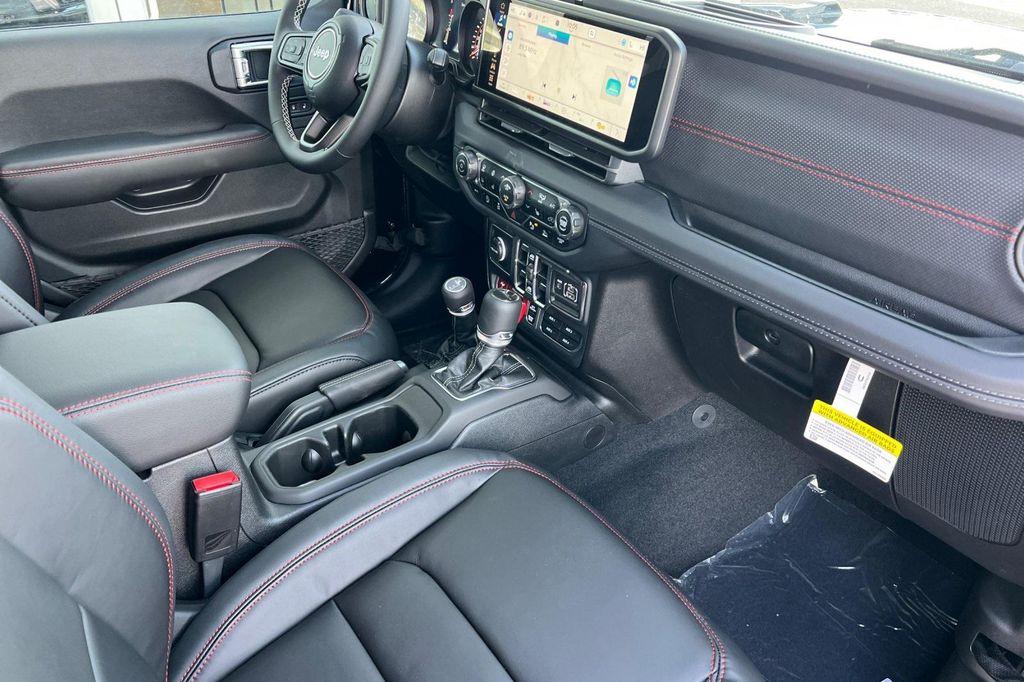 new 2025 Jeep Gladiator car, priced at $52,327