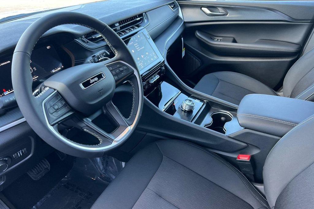 new 2025 Jeep Grand Cherokee L car, priced at $37,503