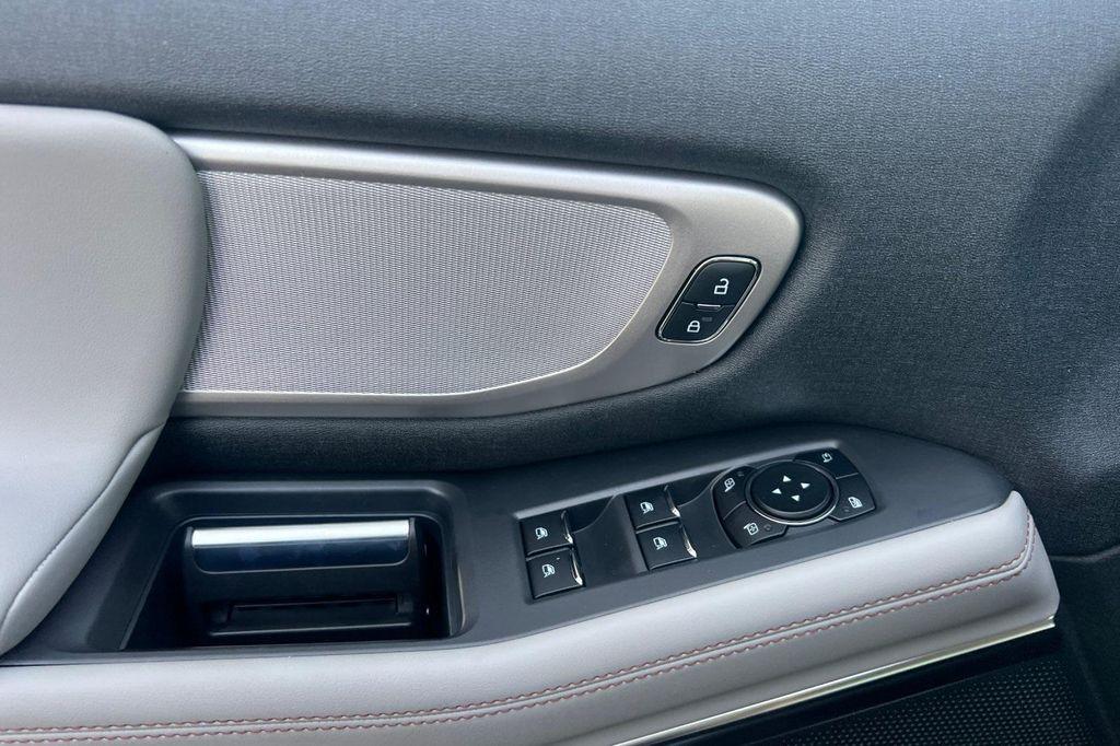 new 2025 Ford Expedition Max car, priced at $75,385