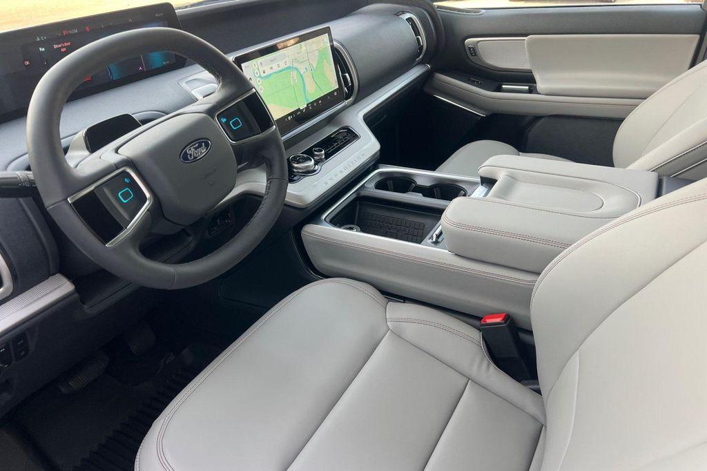 new 2025 Ford Expedition Max car, priced at $75,385