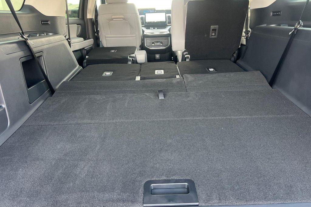 new 2025 Ford Expedition Max car, priced at $75,385
