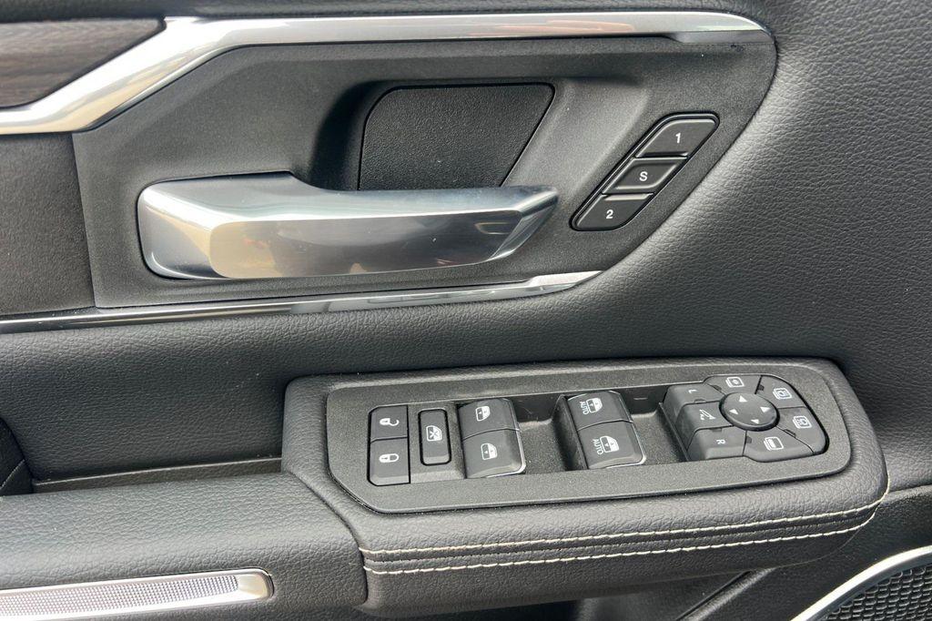 new 2025 Ram 1500 car, priced at $57,961