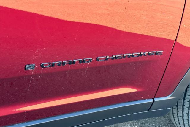 new 2025 Jeep Grand Cherokee car, priced at $43,964