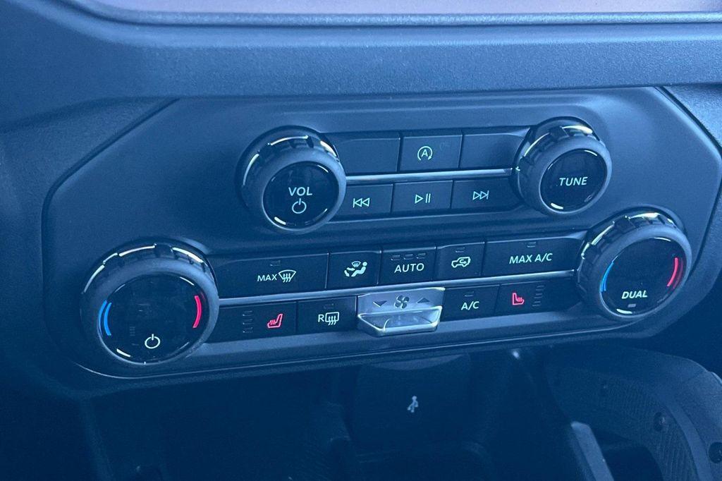 new 2025 Ford Bronco car, priced at $51,284