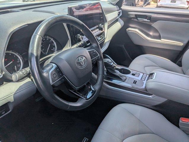 used 2021 Toyota Highlander car