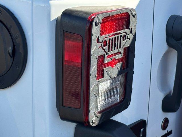 used 2014 Jeep Wrangler Unlimited car, priced at $23,999