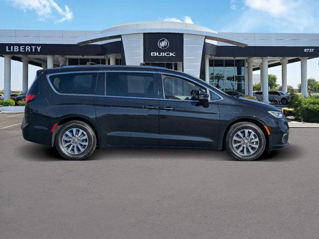 used 2021 Chrysler Pacifica car, priced at $27,995