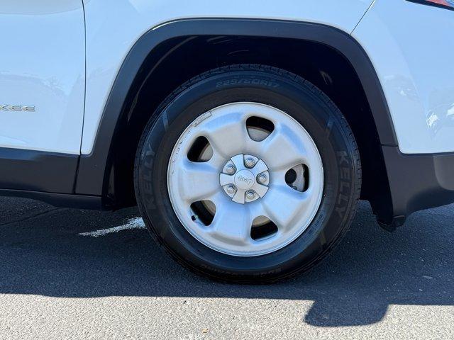 used 2016 Jeep Cherokee car, priced at $11,999