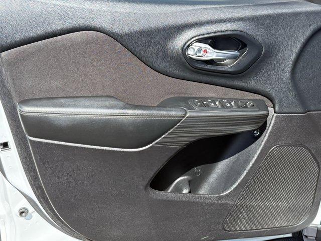used 2016 Jeep Cherokee car, priced at $11,999