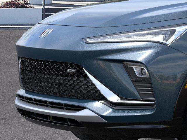 new 2025 Buick Envista car, priced at $28,070