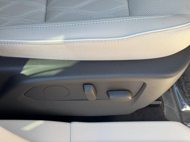 used 2022 Buick Envision car, priced at $29,115