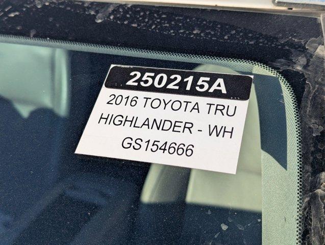 used 2016 Toyota Highlander car, priced at $21,295