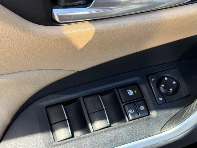 used 2019 Toyota RAV4 car, priced at $27,515