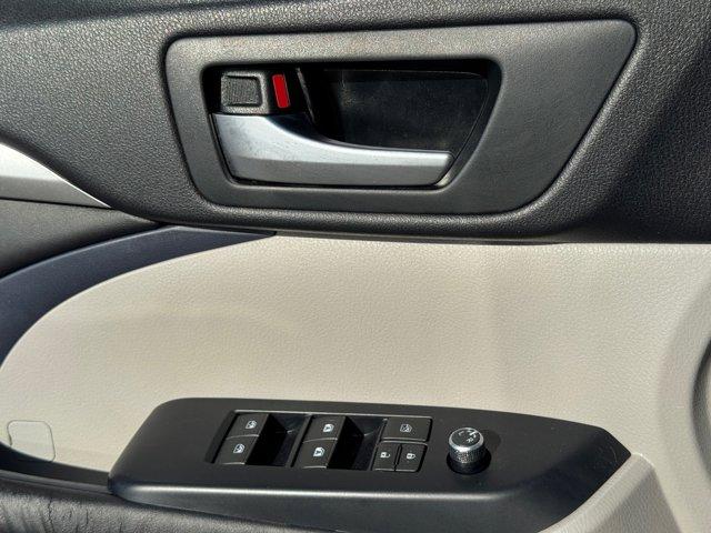 used 2016 Toyota Highlander car, priced at $19,717