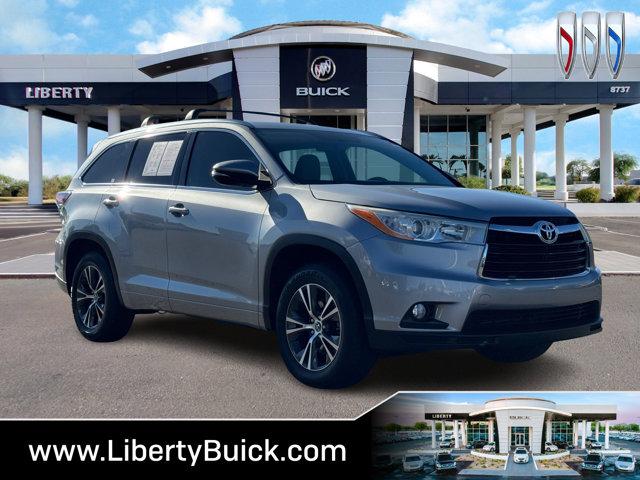 used 2016 Toyota Highlander car, priced at $19,717