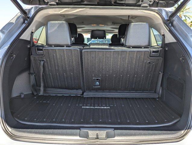 used 2023 Toyota Highlander car, priced at $36,009