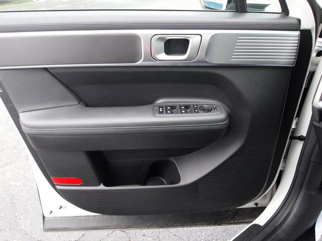 used 2025 Hyundai Santa Fe car, priced at $35,999
