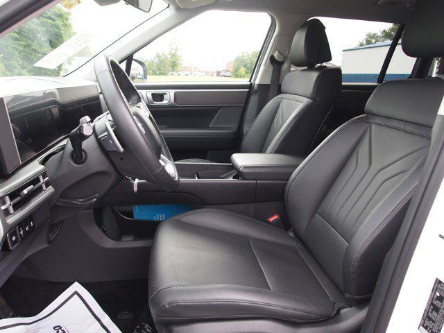 used 2025 Hyundai Santa Fe car, priced at $35,999