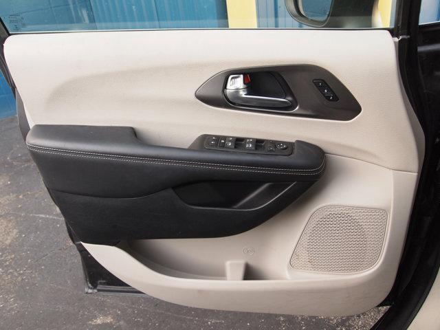 used 2023 Chrysler Pacifica car, priced at $25,502