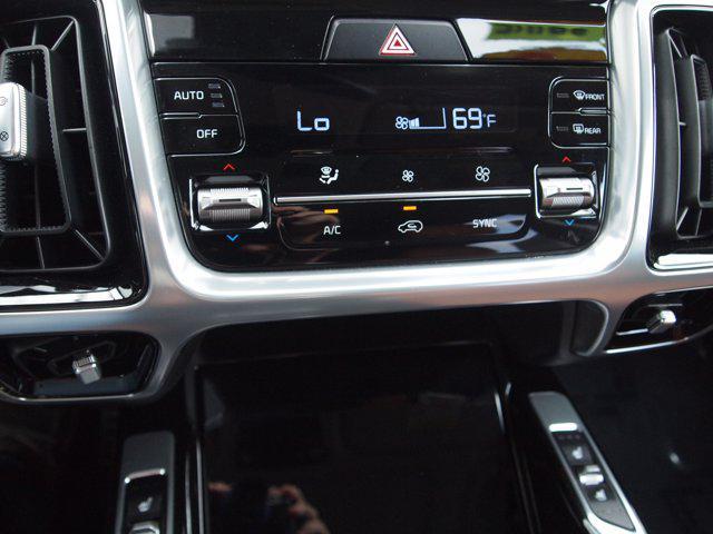 used 2023 Kia Sorento car, priced at $38,900