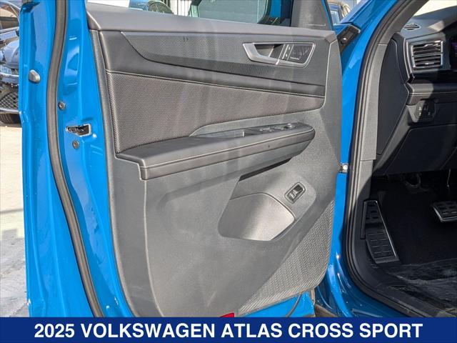 new 2025 Volkswagen Atlas car, priced at $55,401