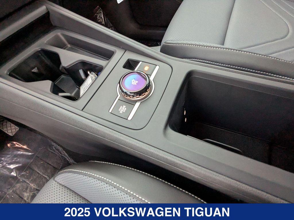 new 2025 Volkswagen Tiguan car, priced at $35,637