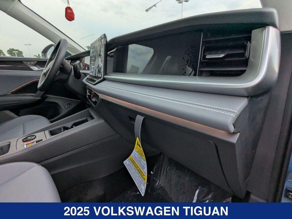 new 2025 Volkswagen Tiguan car, priced at $35,637