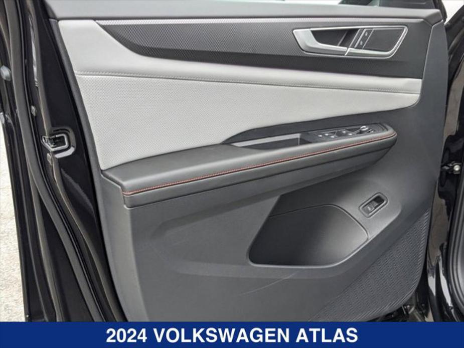 new 2024 Volkswagen Atlas car, priced at $51,174