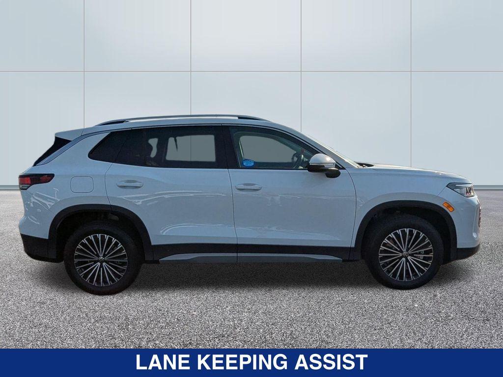 new 2025 Volkswagen Tiguan car, priced at $33,315