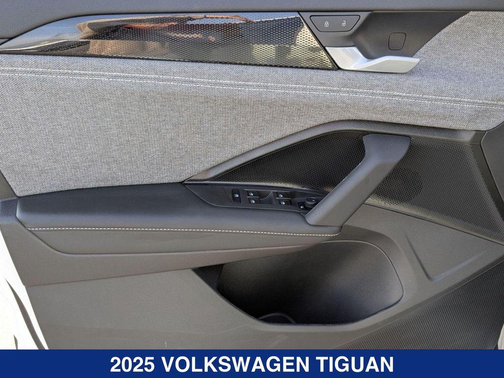 new 2025 Volkswagen Tiguan car, priced at $33,315