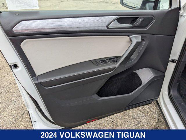 new 2024 Volkswagen Tiguan car, priced at $31,333