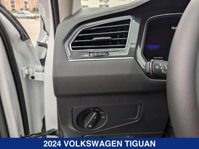 new 2024 Volkswagen Tiguan car, priced at $31,333