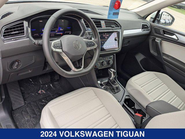 new 2024 Volkswagen Tiguan car, priced at $31,333