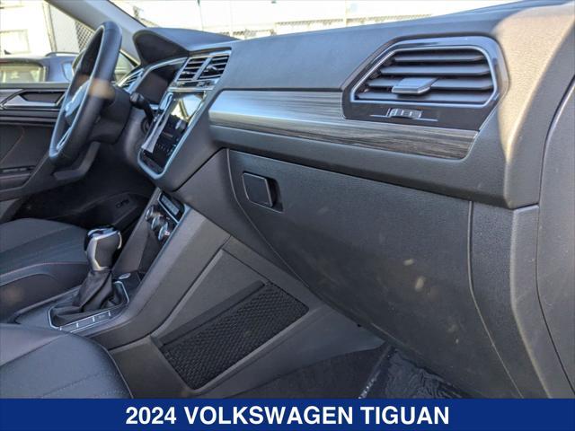 new 2024 Volkswagen Tiguan car, priced at $35,046