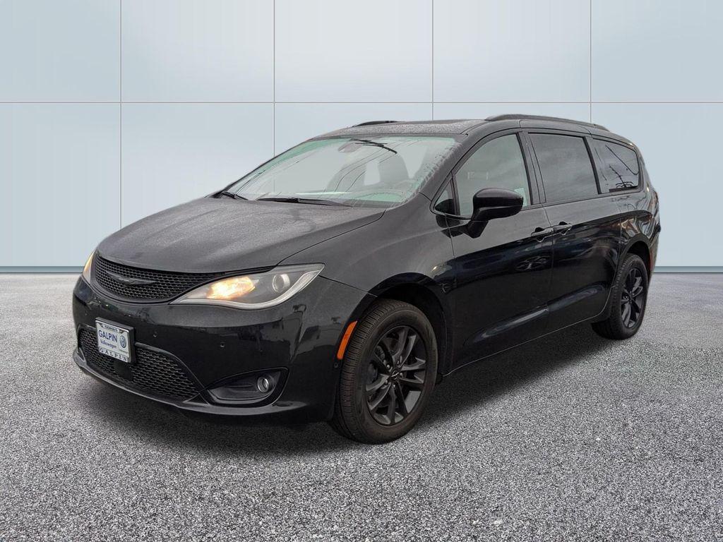 used 2020 Chrysler Pacifica car, priced at $29,999