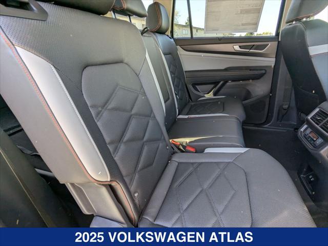 new 2025 Volkswagen Atlas car, priced at $49,586