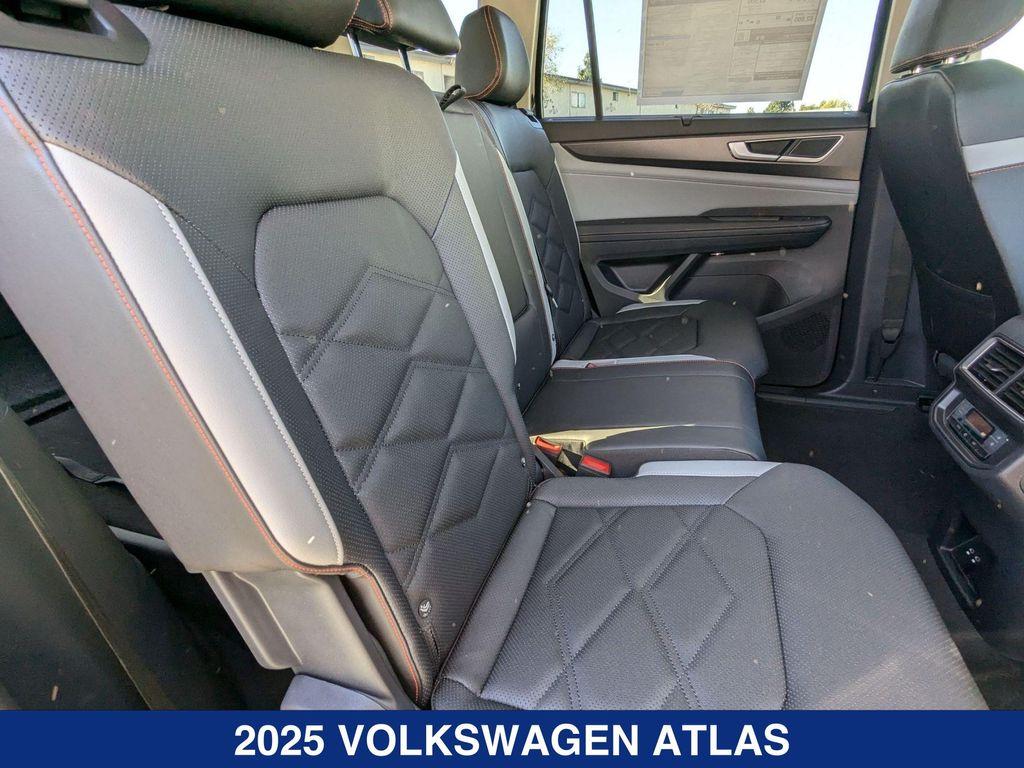new 2025 Volkswagen Atlas car, priced at $49,586