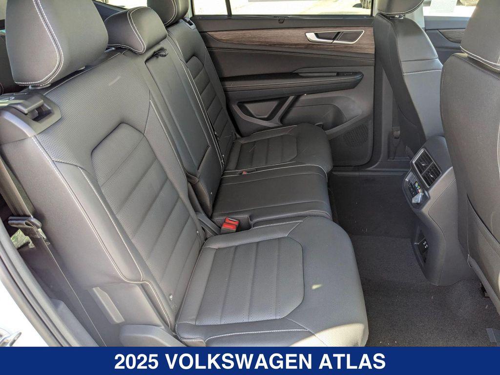 new 2025 Volkswagen Atlas car, priced at $51,183