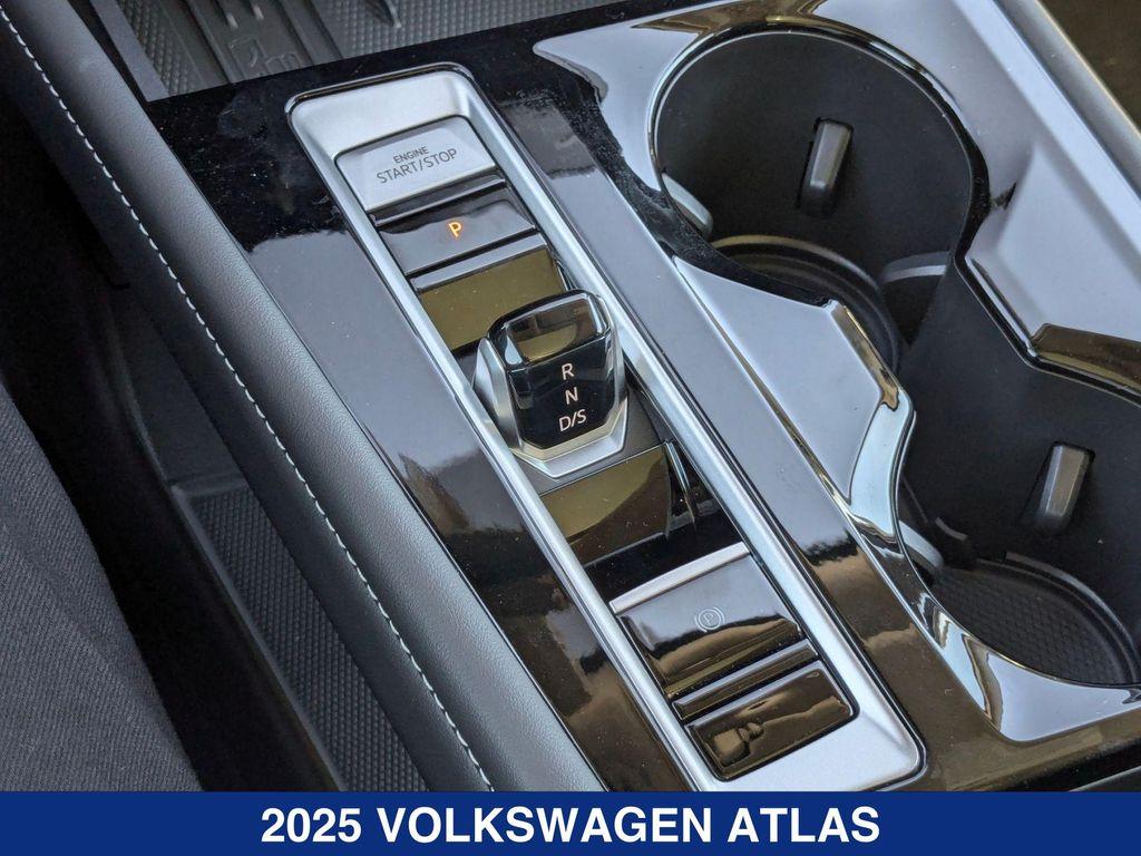 new 2025 Volkswagen Atlas car, priced at $51,183