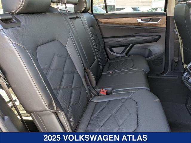 new 2025 Volkswagen Atlas car, priced at $40,216