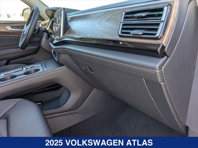 new 2025 Volkswagen Atlas car, priced at $40,216