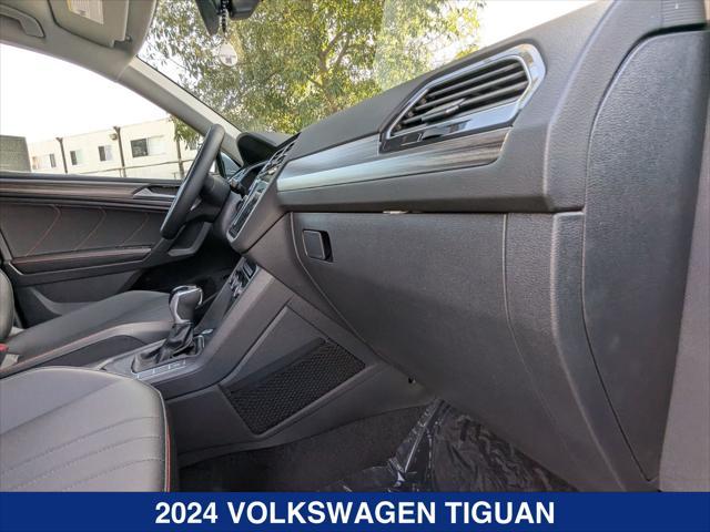 new 2024 Volkswagen Tiguan car, priced at $33,736