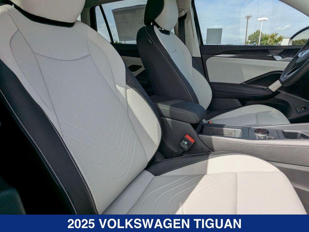 new 2025 Volkswagen Tiguan car, priced at $37,871