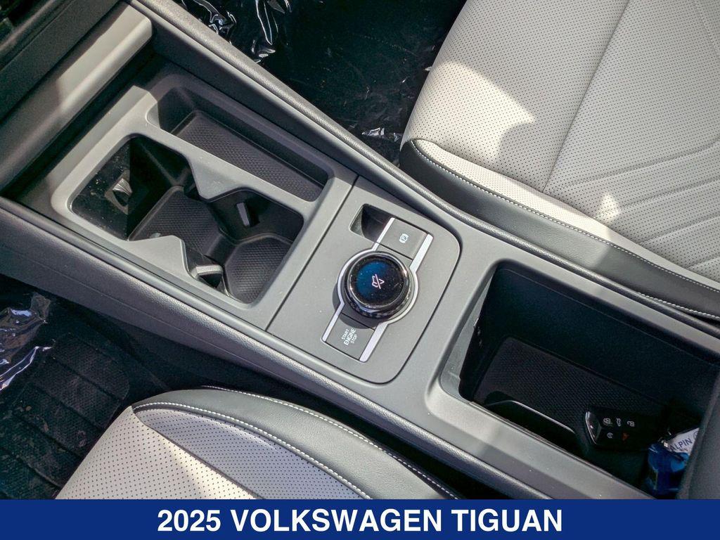 new 2025 Volkswagen Tiguan car, priced at $37,871