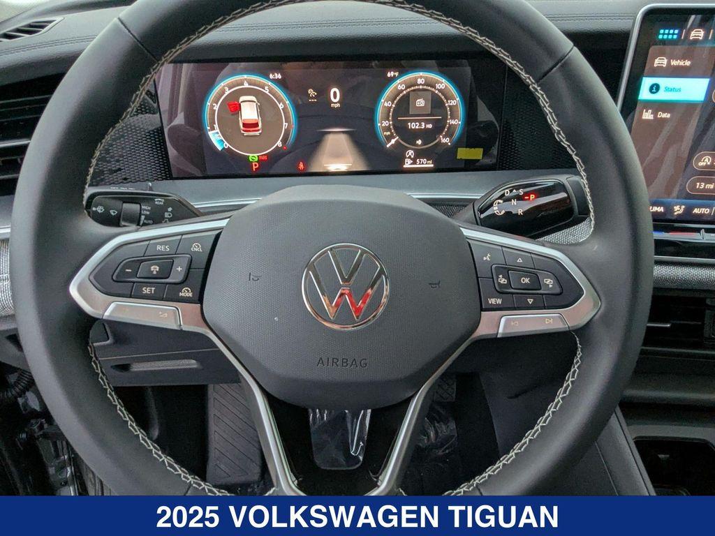 new 2025 Volkswagen Tiguan car, priced at $32,578